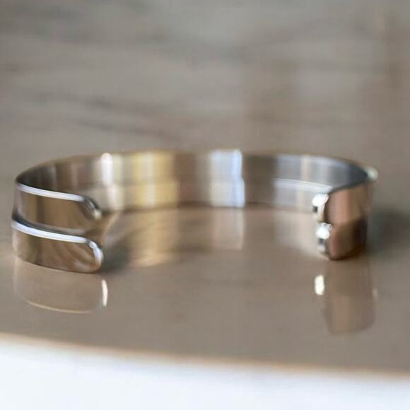Sisters Stainless Steel Stamped Cuff Bracelet Set NEW - Picture 4 of 9